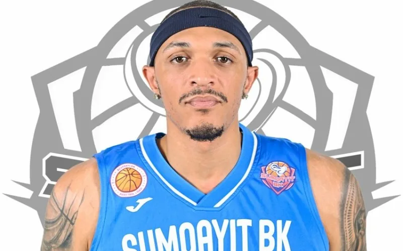 "Sumqayıt" amerikalı basketbolçusu ilə yollarını ayırıb