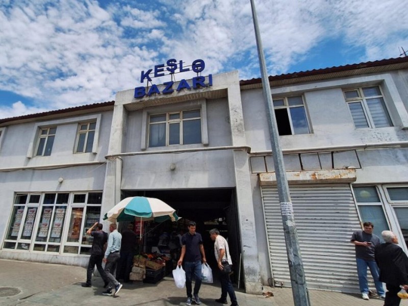 Bakıda Yeni Keşlə Bazarı TİKİLİR