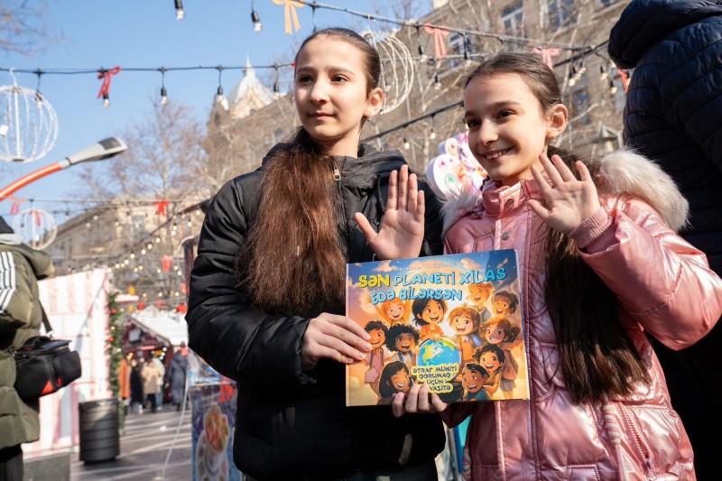 ETSN “Soyuq əllər, isti ürək” xeyriyyə yarmarkasına öz maarifləndirici stendi ilə qoşulub - FOTOLAR