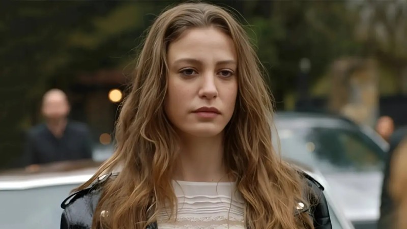 Serenay Sarıkaya ifadə verməyə çağrıldı