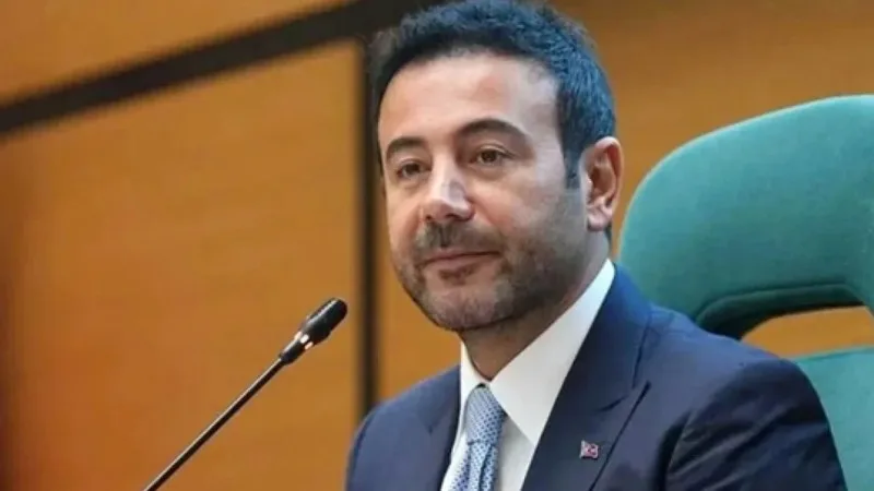 Daha bir bələdiyyə sədri məhkəmə qarşısında - FOTO