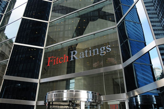 Fitch: Azərbaycanın dövlət borcu investisiya dərəcəli suverenlər arasında ən aşağıdır