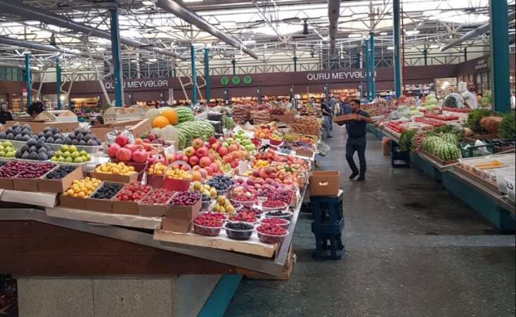 Bakının məşhur bazarı bağlandı - FOTO