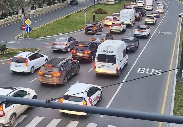 Bakının bu küçələrində tıxac var - SİYAHI