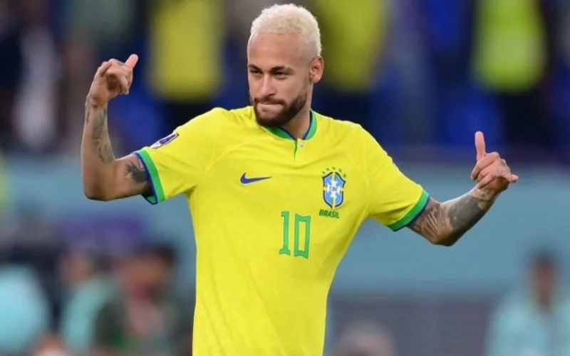 Neymar Pelenin formasında oynayacaq