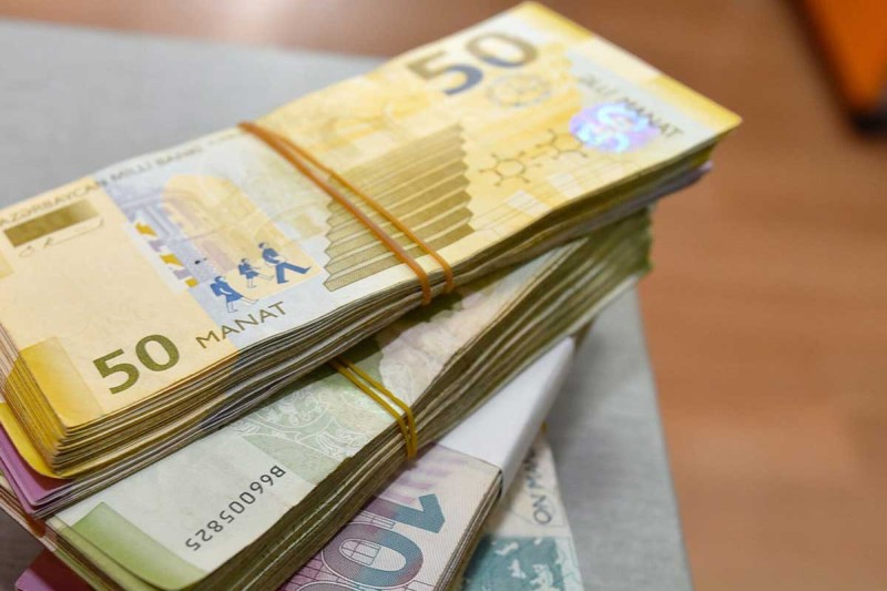 Əhalinin banklara nə qədər kredit borcu var?