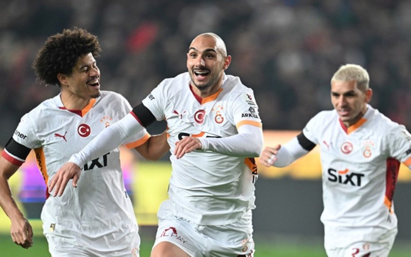 Qalatasaray səfərdə çətin qələbə qazandı 