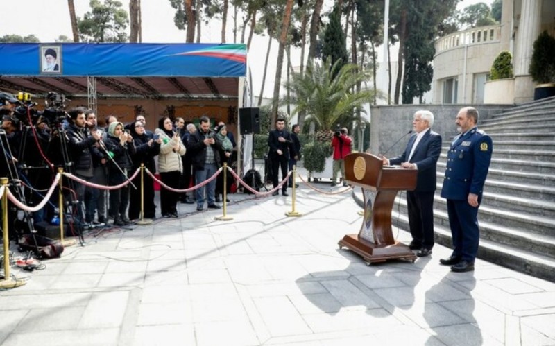 Trampla Pezeşkian qeyri-rəsmi görüşə bilər - Məhəmmədrza Arif