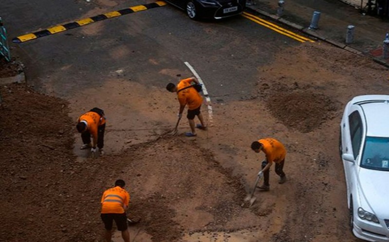 Çində torpaq sürüşməsi: 30-dan çox itkin var