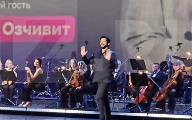 Burak Özçivit Kremldə çıxış etdi - VİDEO