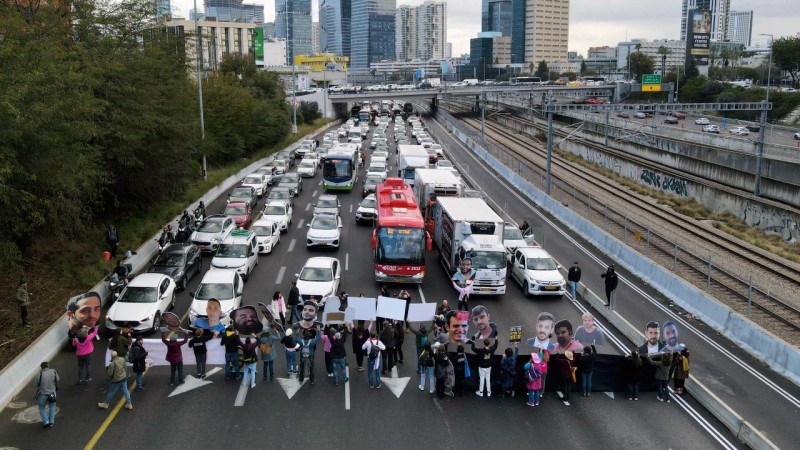 Tel-Əvivdə İsrailli əsirlərin yaxınları etiraz aksiyası keçirdi