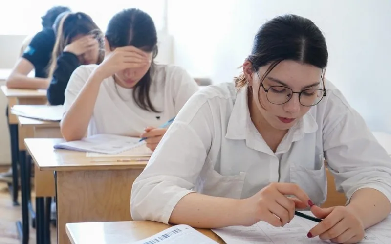 Dövlət qulluğuna qəbul imtahanında 265 namizəd uğur qazanıb - YENİLƏNİB