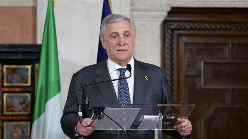 Tajani: Avropanın danışıqlar masasına oturmaq hüququ var