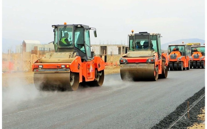 Füzuli şəhərinin daxili yollarının tikintisi sürətlə davam etdirilir