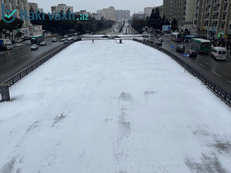 Qarlı Bakı - FOTOREPORTAJ