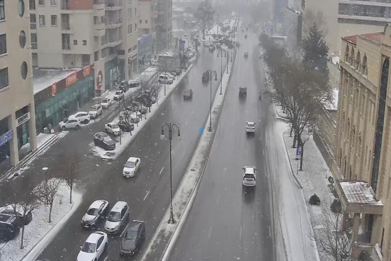 Hal-hazırda Bakı yolları... - FOTOLAR