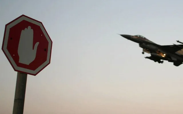 İsrail Nəsrullahın dəfn mərasimini bombaladı