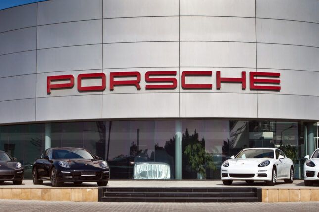 “Porsche” avtomobillərini Rusiyaya kimlər daşıyır? – VİDEO