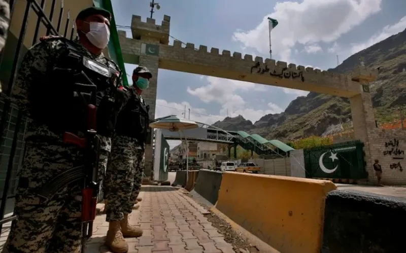 Pakistan-Əfqanıstan sərhədində silahlı toqquşma