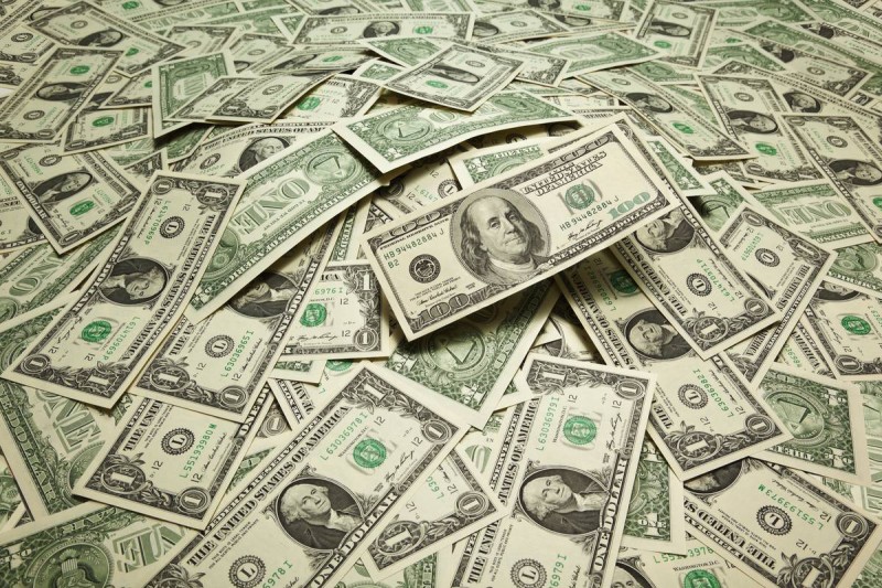 Dolları olanların NƏZƏRİNƏ! - BU GÜNƏ...