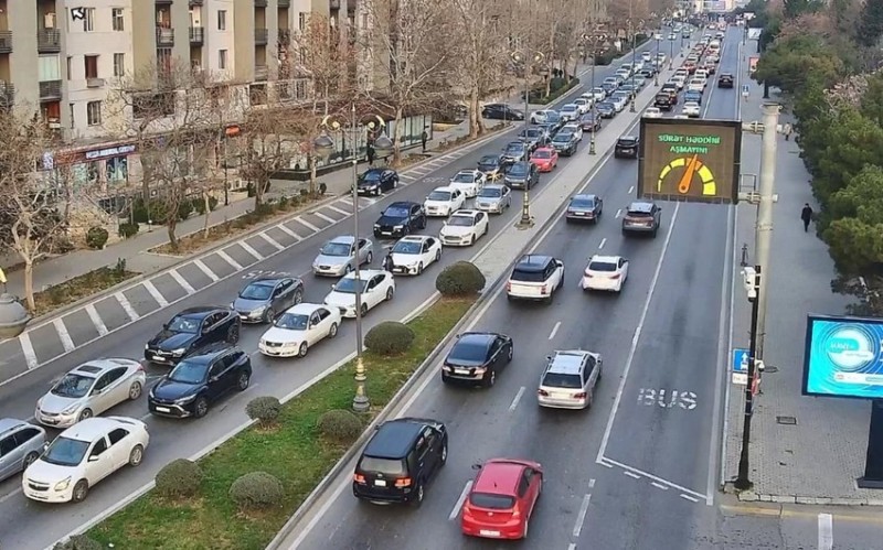 Bakının tıxaclı yolları - SİYAHI 