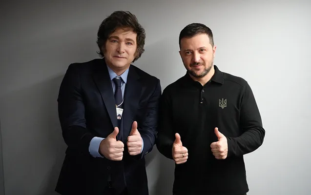 Zelenski ilə olan bütün fotolarını sildi