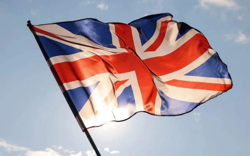 Britaniya Suriyaya qarşı sanksiyaları ləğv edib
