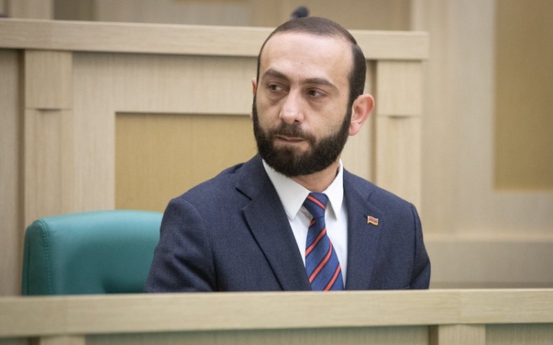 Mirzoyan: Ermənistan BRİKS-də müşahidəçi statusu almaqda maraqlıdır