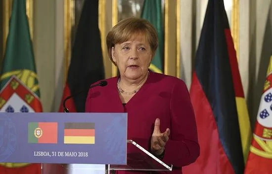Putin dünya düzənini məhv etdi - Merkel