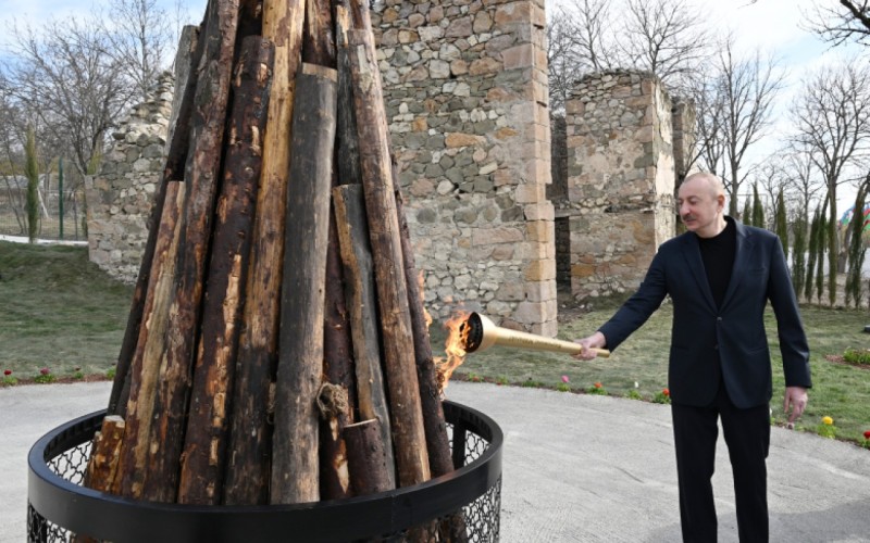 Prezident və xanımı Ağdərədə Novruz tonqalını alovlandırdılar - YENİLƏNİB + FOTOLAR