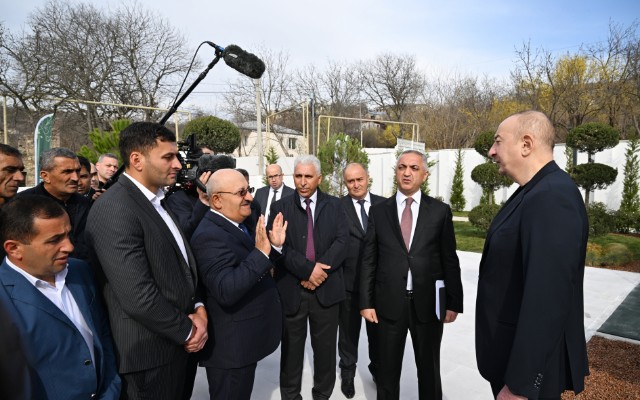 Çarpayıda sümükləri qalmışdı, o mənim nənəm idi - Prezidentlə dialoq