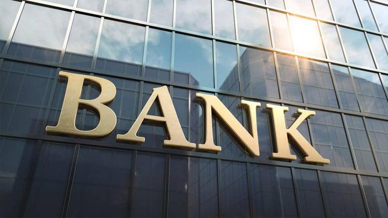 Azərbaycanda 9 bağlanmış bankın əmlakları hərraca çıxarılır