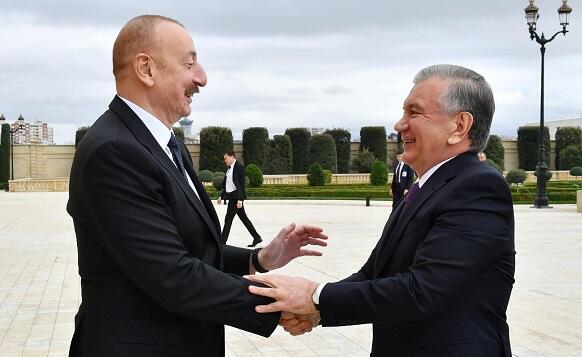 İlham Əliyevlə Şavkat Mirziyoyev arasında telefon danışığı olub