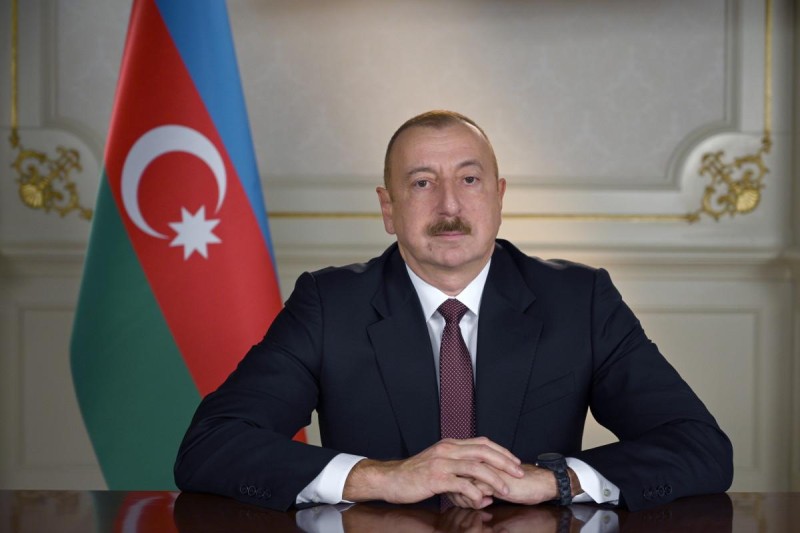 İlham Əliyev Şahbaz Şərifi təbrik etdi