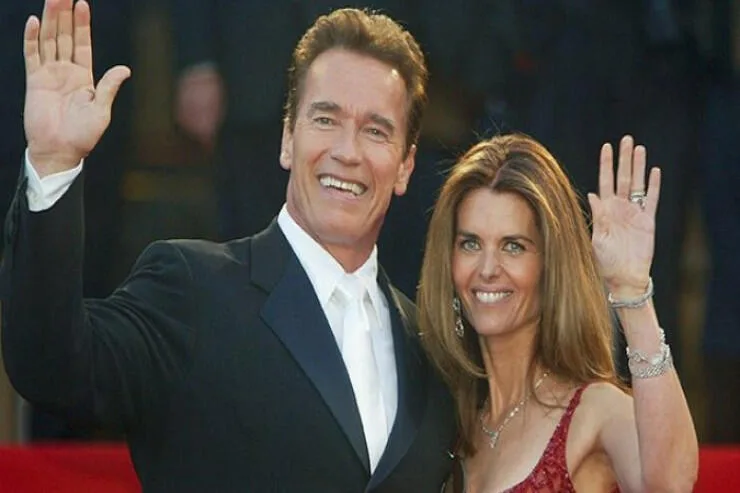 Arnold Şvarseneggerin keçmiş arvadı boşanmalarından danışdı