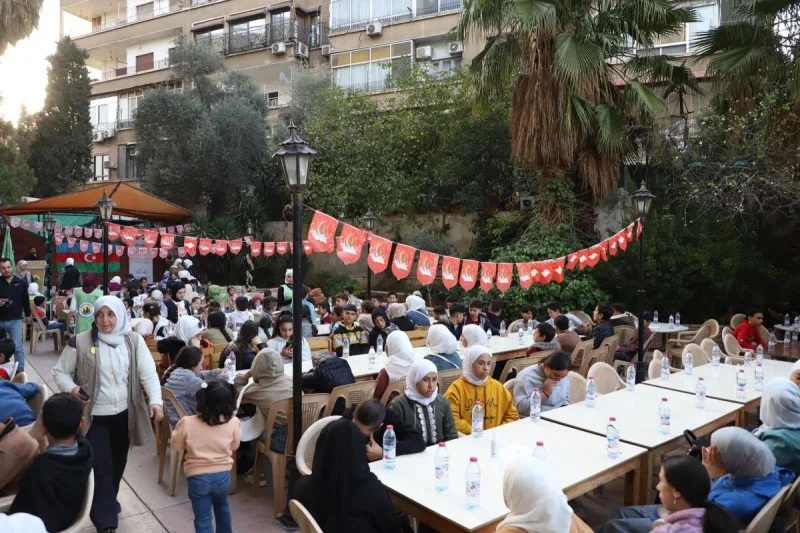Suriyadakı səfirliyimiz kimsəsiz uşaqlar üçün iftar süfrəsi təşkil edib