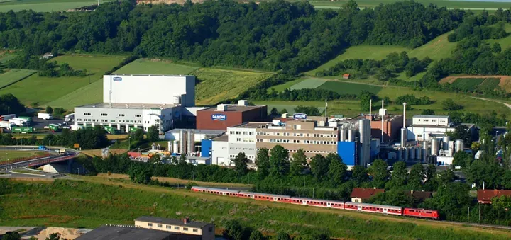 Danone ən böyük fabrikini bağlayır