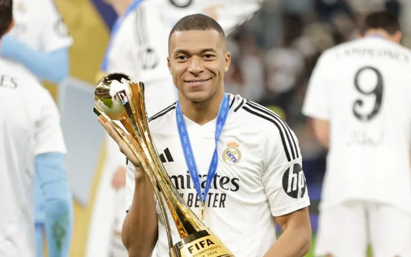 "Mənə kömək edirlər" - Mbappe