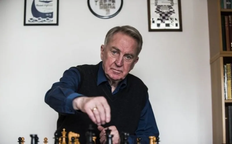 FIDE-nin dördüncü prezidenti vəfat etdi