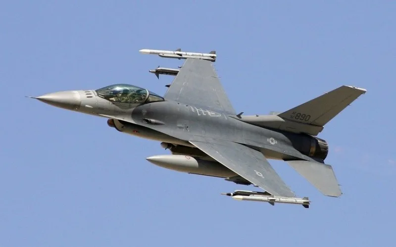 Belçika 2025-ci ildə Kiyevə iki ədəd F-16 verəcək