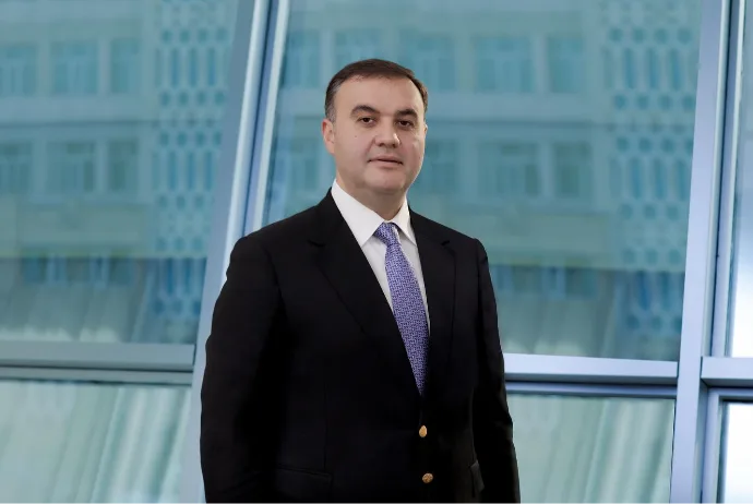 Elçin Əhmədov ABA-nı 35 illik yubileyi münasibətilə TƏBRİK EDİB