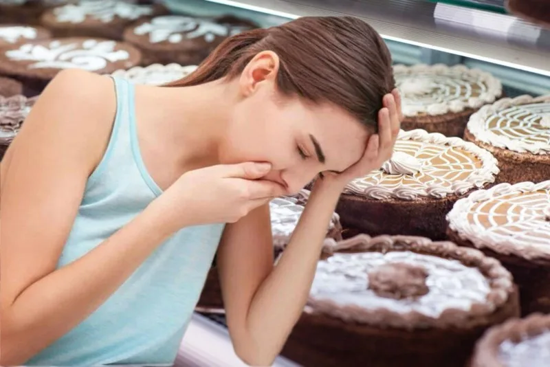 Bir dilim zəhər: Tortdan zəhərlənmə nədən qaynaqlanır?