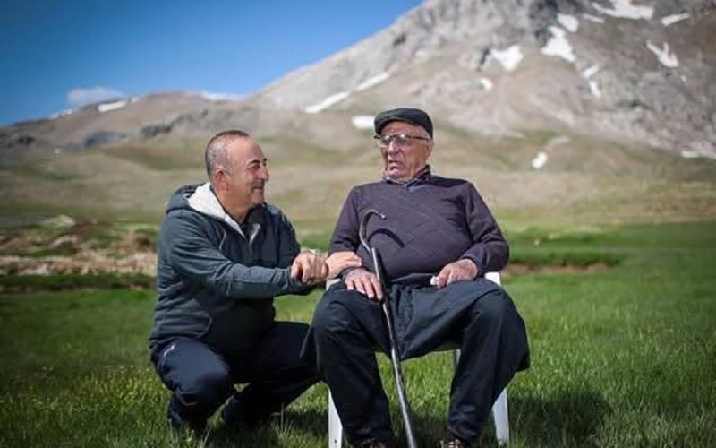 Çavuşoğlunun atası vəfat etdi