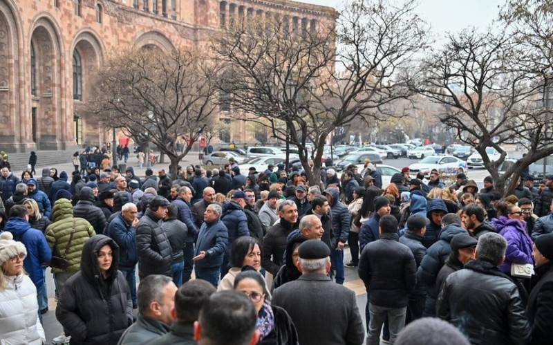 İrəvanda etiraz aksiyası keçirilir