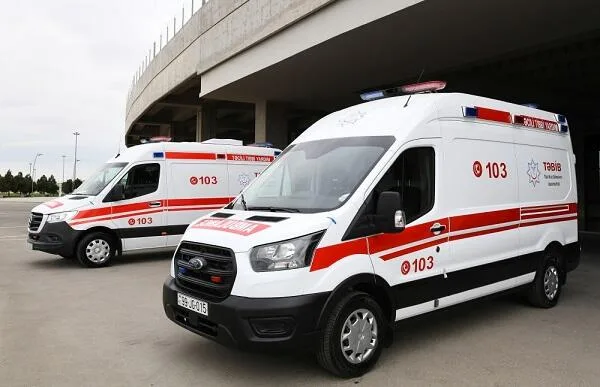 Gəncədə 23 yaşlı oğlan bıçaqlandı
