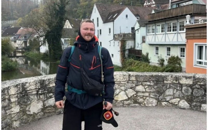Britaniyalı turist dünya turuna Azərbaycanı da daxil edib