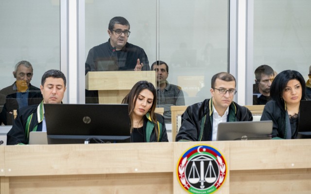 Namizəd ola bilmək üçün saxta kadrlar hazırlatdığını iddia etdi