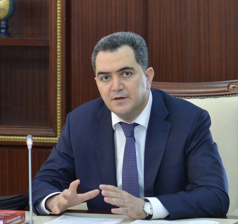 Bu işlər media ilə məhkəmə orqanları arasında peşəkar əlaqələrə əsaslanan əməkdaşlıqdan keçir