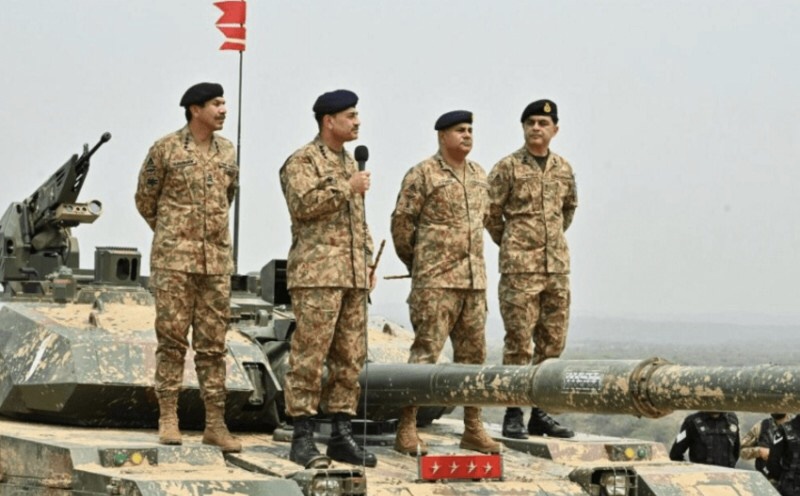 Baş Qərargah rəisi: Pakistan Hindistanın istənilən avantürasına qəti cavab verəcək