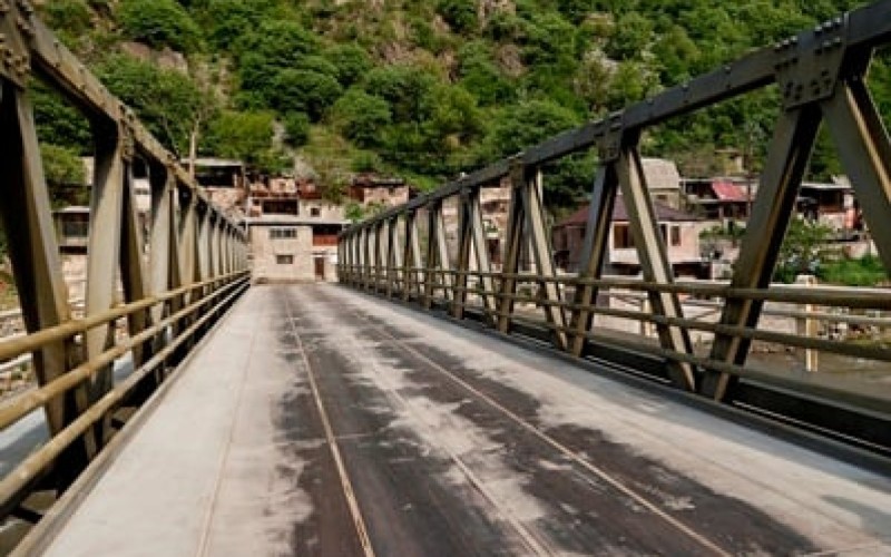 İran Ermənistana körpü hədiyyə etdi